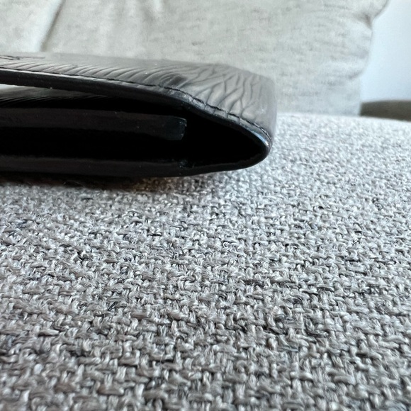 Louis Vuitton Black card Wallet - Picture 8 of 11